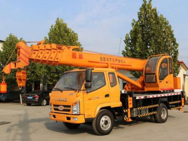 铁力市吊车电话_好的吊车出租公司需要具备